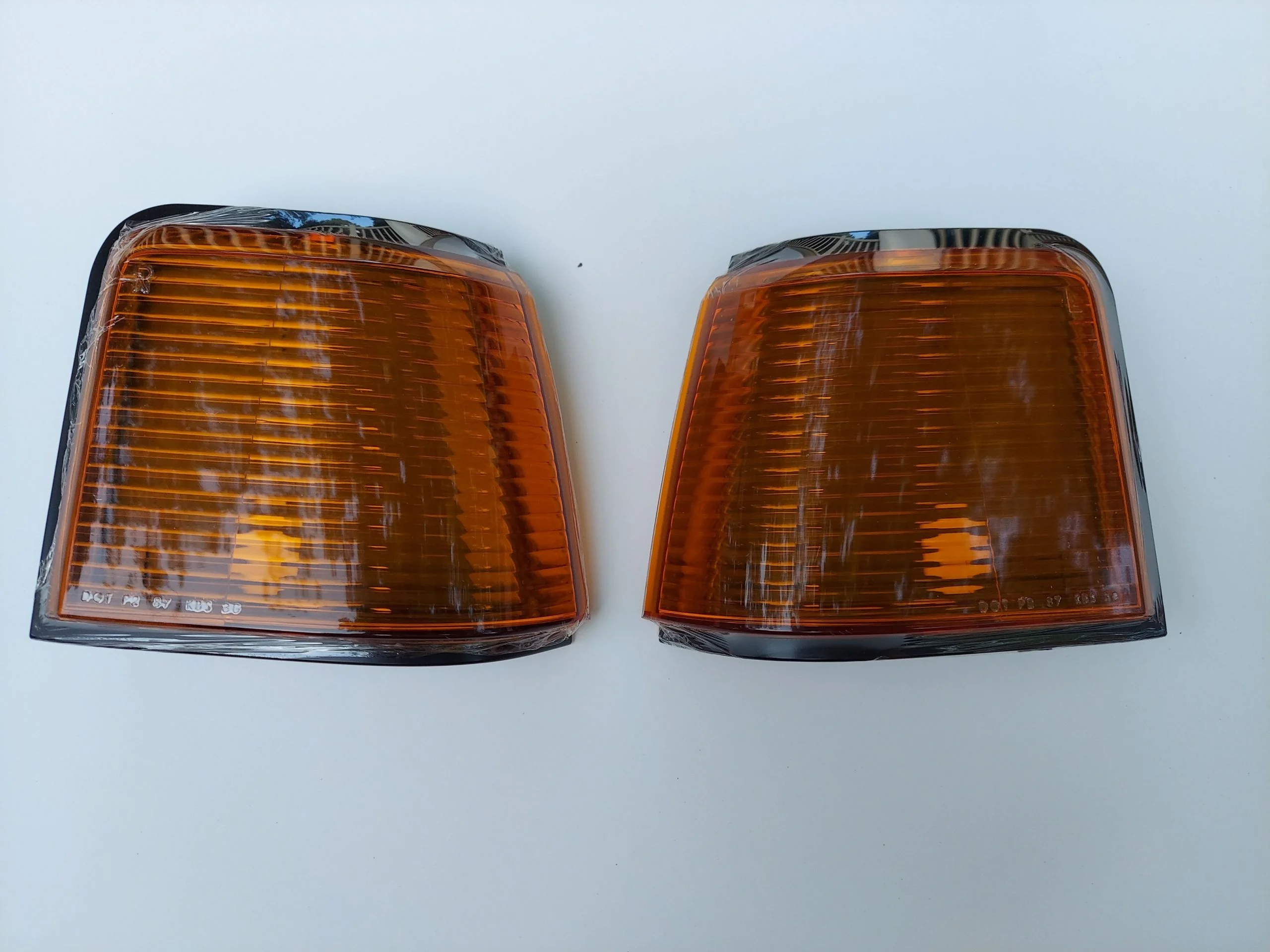 1986-1988 Cutlass Front Corner Marker Lights