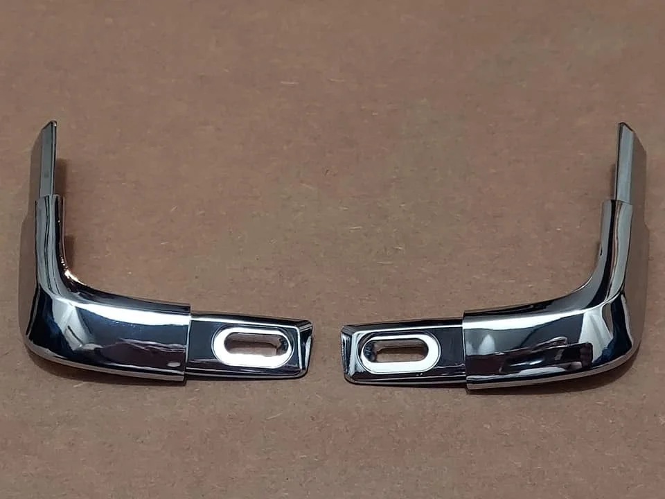 1981-1988 Cutlass Vinyl Top Chrome Plated Corner Connector Set