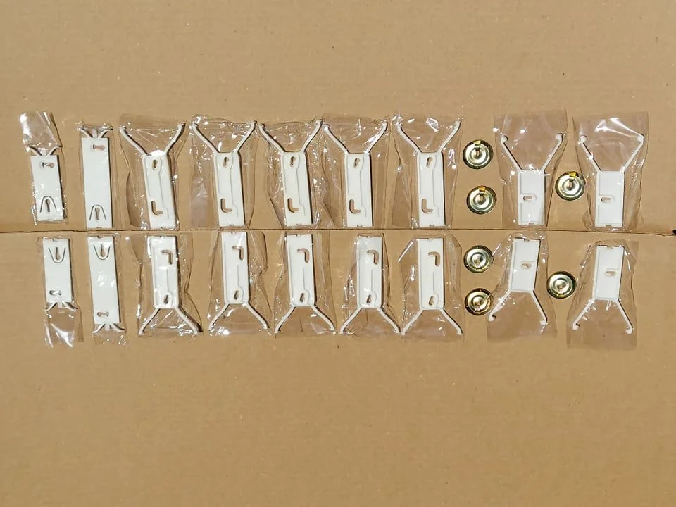 1979 and 1980 Monte Carlo WIDE BOTTOM Lower Body Molding Clip Set
